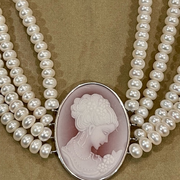 Vintage Imperial Sterling Pearl Necklace Carved Cameo Necklace - Picture 2 of 10